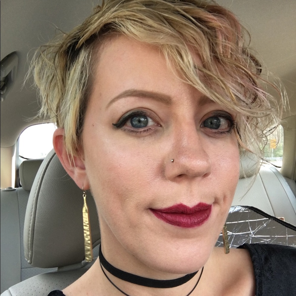 Meet your Posher, Andrea